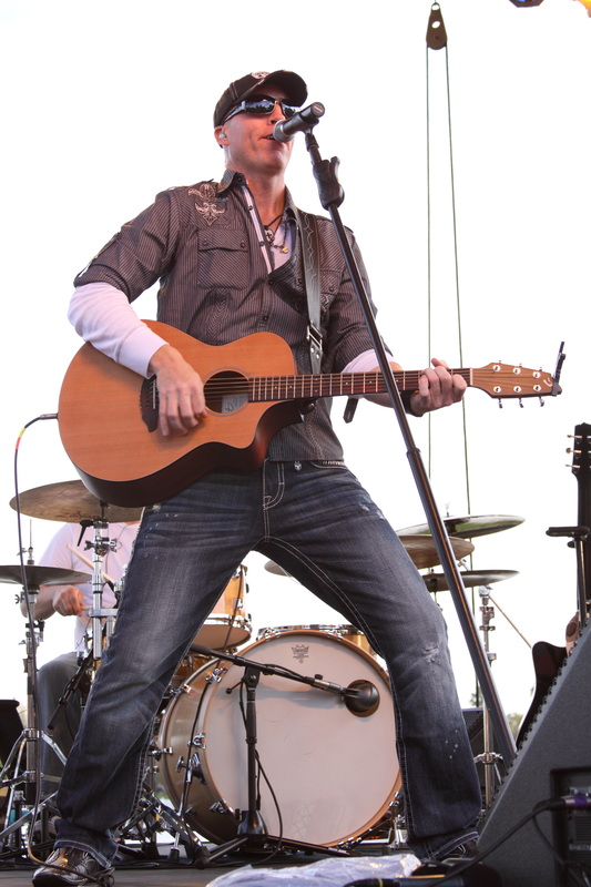 Jason Thomas with Breedlove Guitar